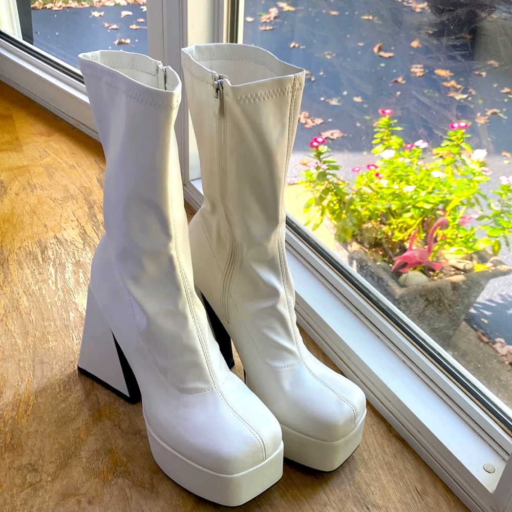 Wild Diva Chunky Heels Platform Boots